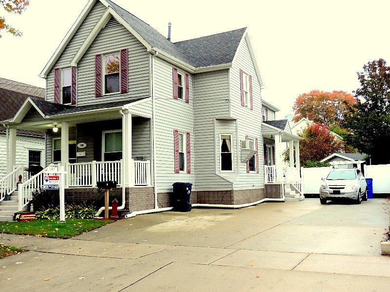 1st image of 708 N Linn St