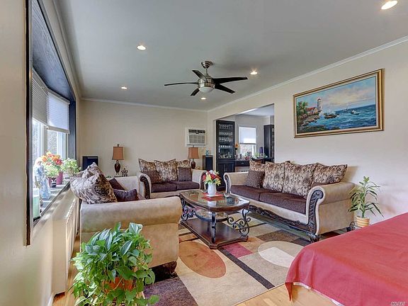 2nd image of 2037 Prospect Ave