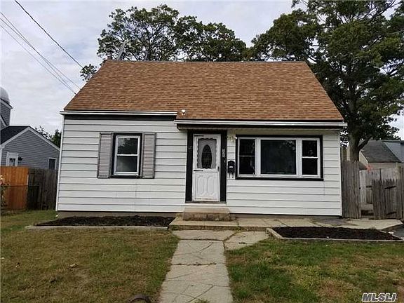 2nd image of 525 Scudder Ave