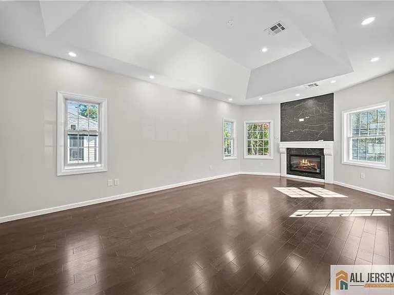 7 Mount Pleasant Ave — Photo 22