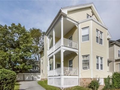 9 Newport Ave, Newport, RI, 02840