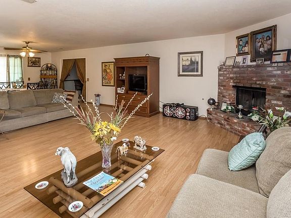 3rd image of 8955 E Avenue T4