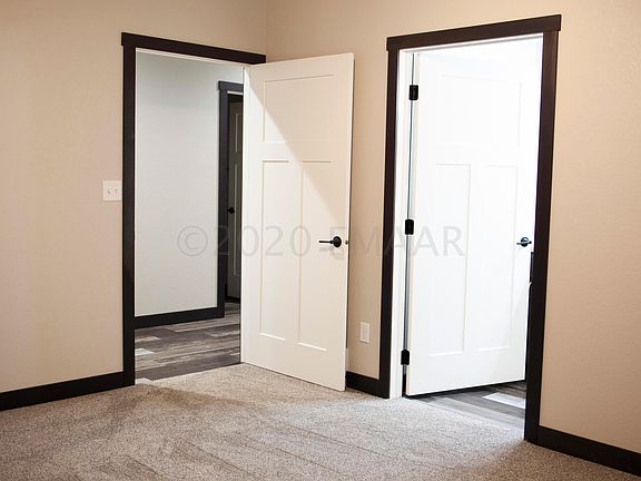 5th image of 2075 11th St W