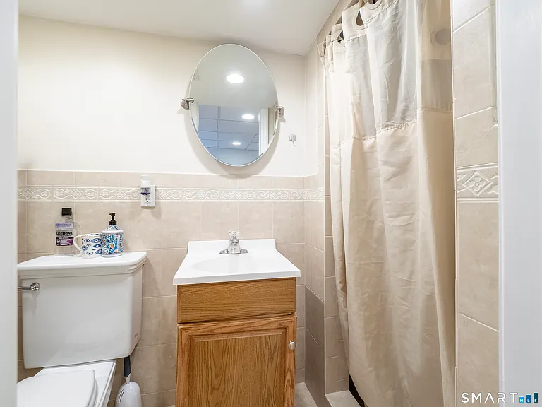 28 Oak St — Photo 38