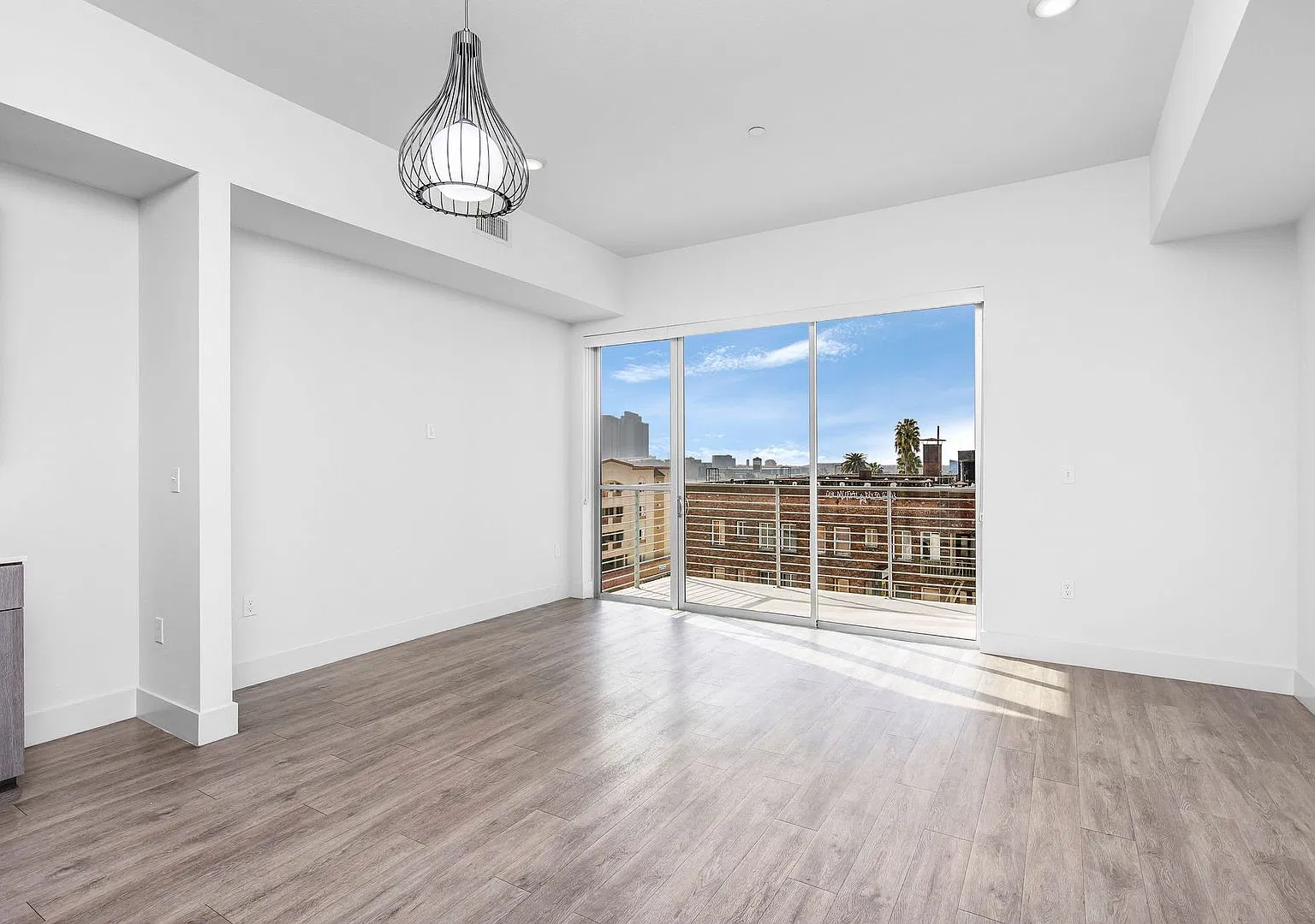 1 bed, 659 sqft, $2,245 — Photo 4