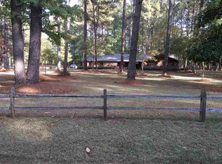 384 Holmes Hollow Ln, Canton, MS 39046