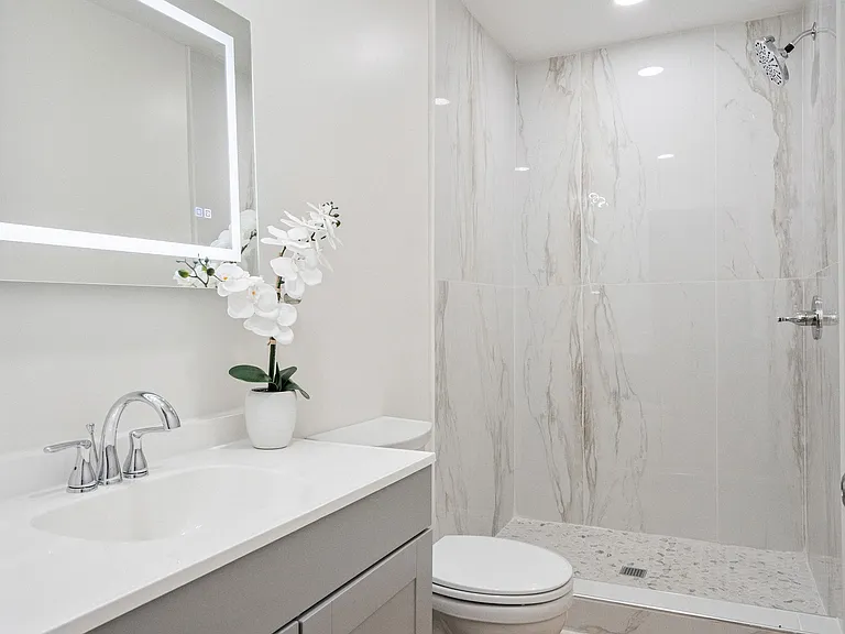 1222 E Vaile Ave #2 — Photo 4