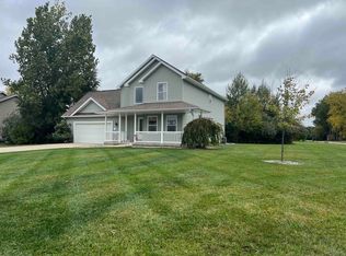 8950 Garner Ln, Freeland, MI