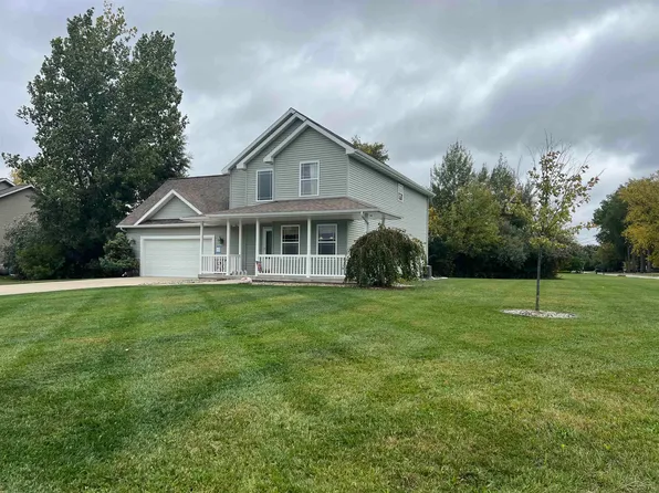 8950 Garner Ln, Freeland, MI 48623