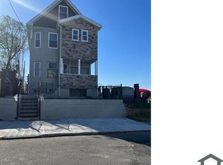 457 S 19th St #1, Newark, NJ 07103