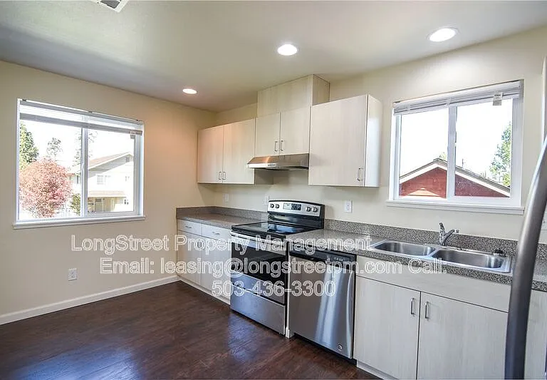 1960 NW Taylor Ave #101 — Photo 17