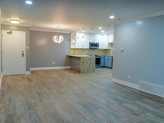 5th image of 7510 Farmingdale Dr APT 207