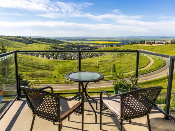 39 N Glenvista Pl, Cochrane, AB T4C 2K2