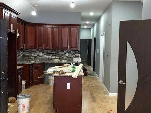 4th image of 1054 E 82nd St
