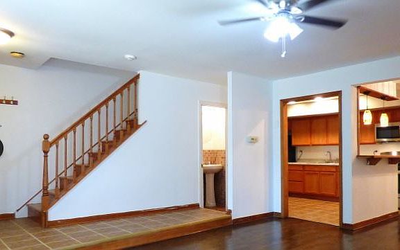 5th image of 2112 Country Club Dr #8G