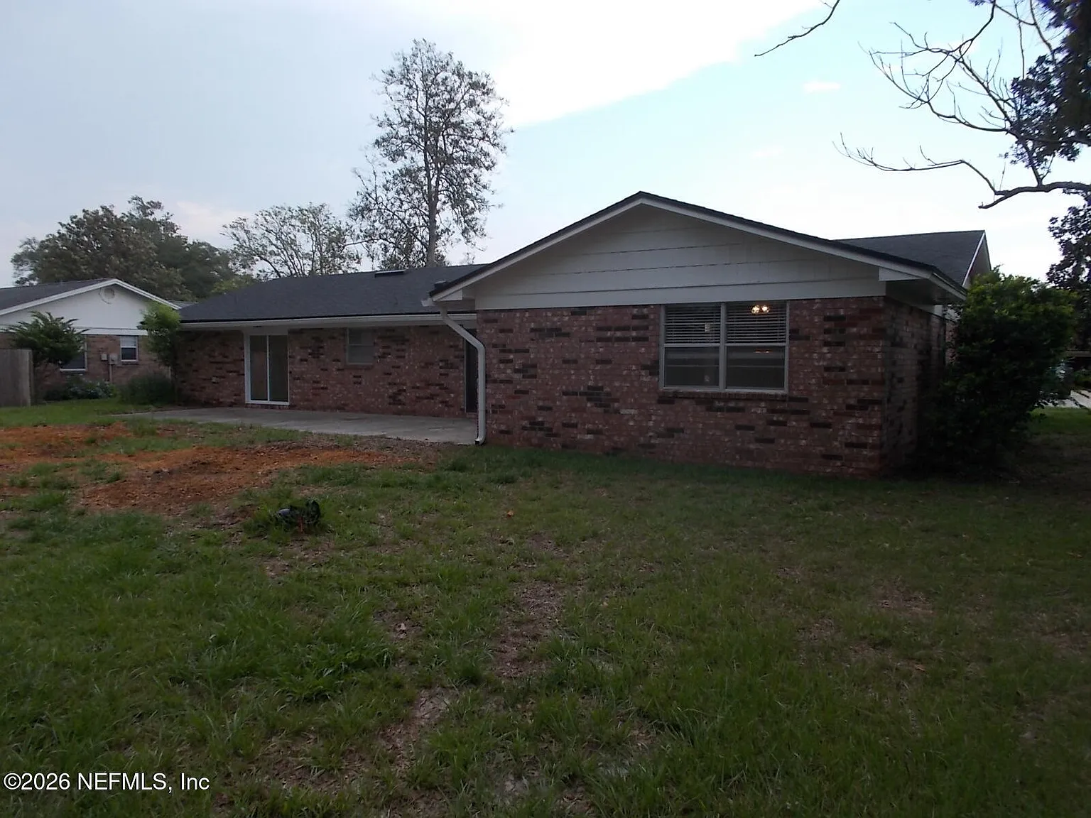 4 bed, 2.0 bath, 1885 sqft, $1,925 — Photo 4
