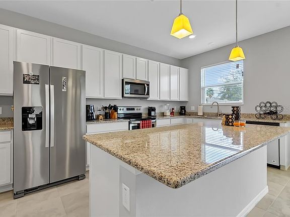 5th image of 1814 Plumas Way