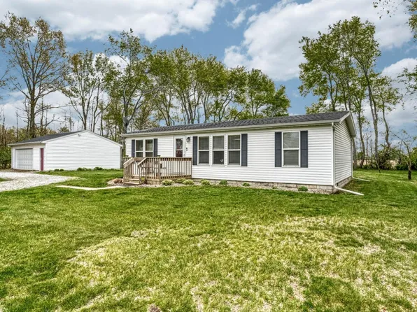 99 E Carter St, Wheatfield, IN 46392