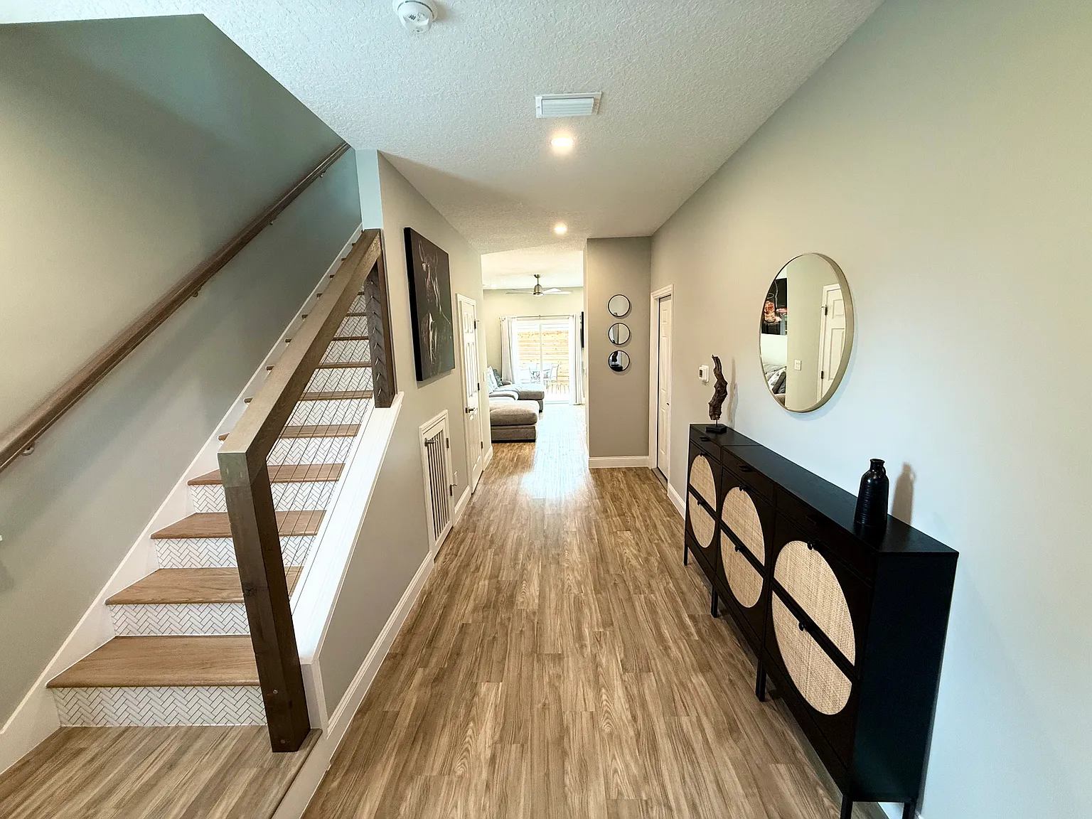 3 bed, 2.5 bath, 1718 sqft, $2,750 — Photo 2