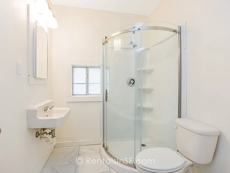 1215 2nd Ave #B — Photo 9