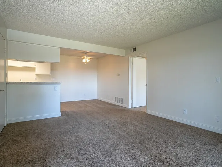 Aventine Apartment Homes — Photo 9