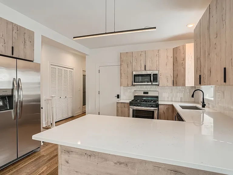 2602 N Springfield Ave #1 — Photo 5