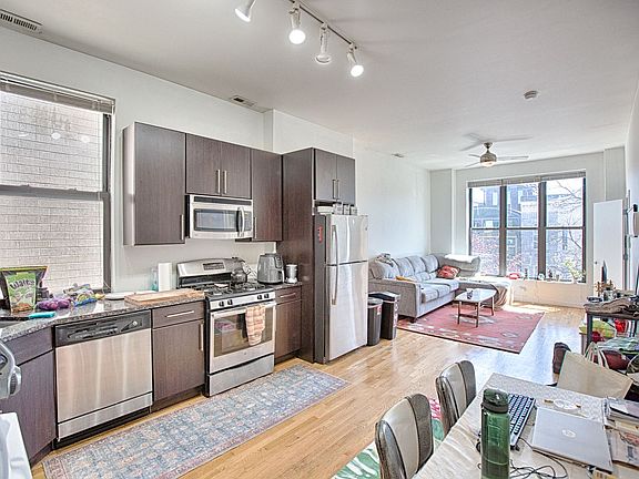 3rd image of 1518 W Huron St APT 2F