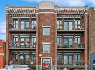 1951 W Belmont Ave APT 2W, Chicago, IL 60657