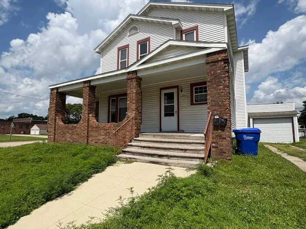 103 1st St NE #2, Oelwein, IA 50662