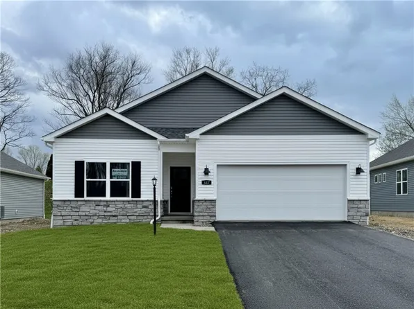 367 Gleneagles Dr, Butler, PA 16001