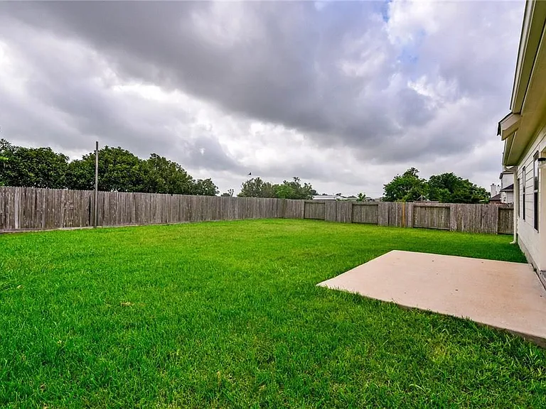 20817 Silverbell Ln — Photo 23
