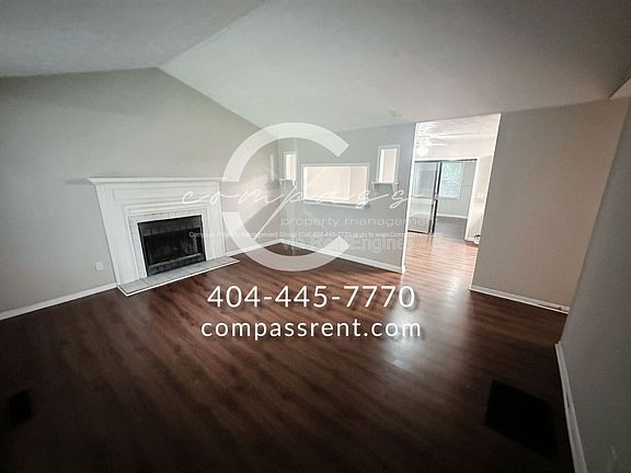 4th image of 3841 Bentley Dr
