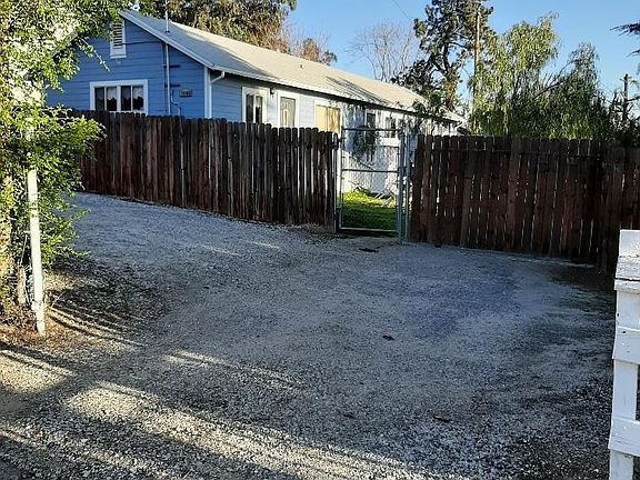 3rd image of 35565 Grandview Dr