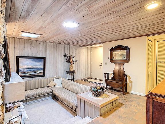 5th image of 101 Juniper Ln
