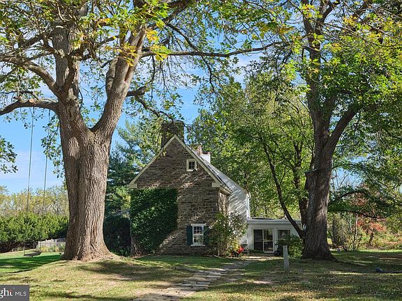 3rd image of 6832 Paxson Rd