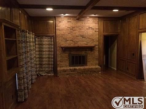 3rd image of 2808 Loch Haven Dr