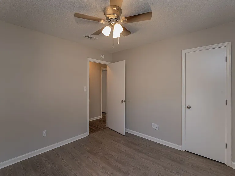 2937 Dahlia Dr — Photo 19