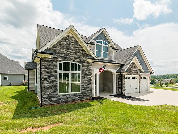 2nd image of 1098 Madison Mountain Ln