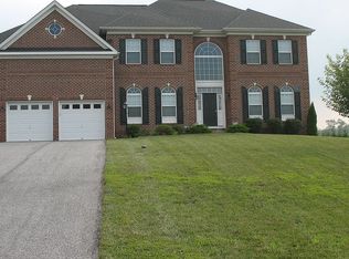 3 Lakeside Farm Ct, Glen Arm, MD 21057
