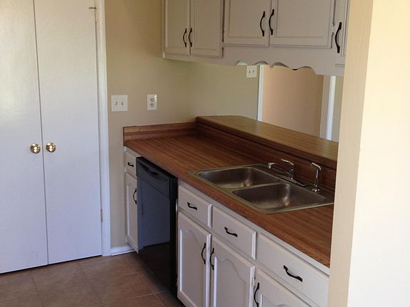2nd image of 3980 Carroll Dr