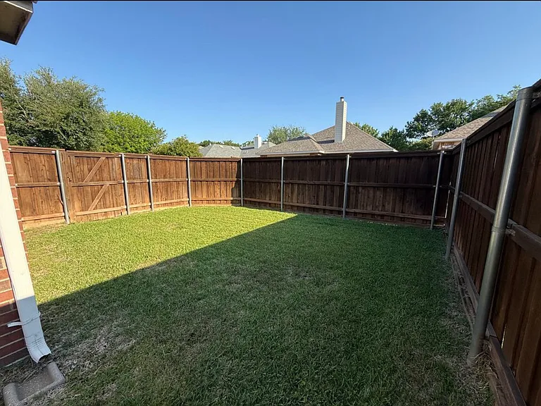 11500 Blanchard Dr — Photo 10