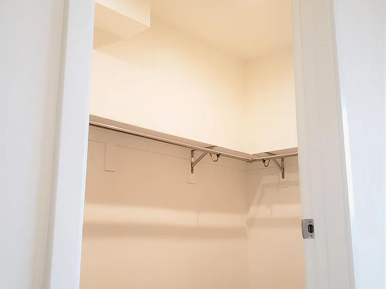 318 N Wilton Pl #5 — Photo 10