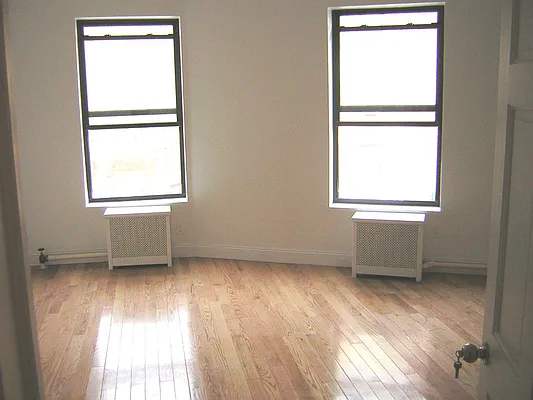 Rented by AWC Real Estate | media 11