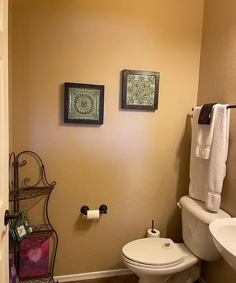 449 Phelps Dr — Photo 7