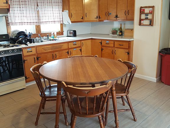 Like new LG fridge included