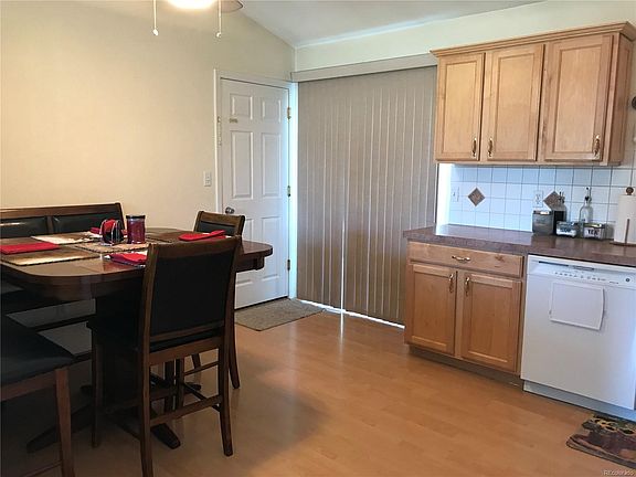 5th image of 604 Olive Ln