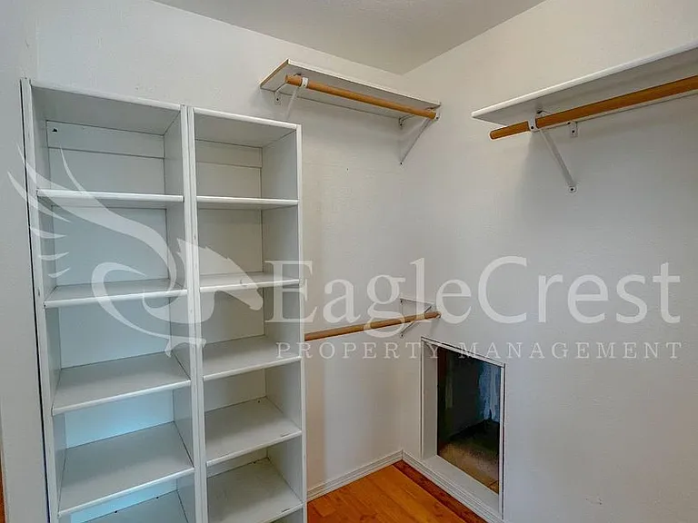 1130 SE Colonial Dr — Photo 15
