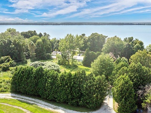 2nd image of 1 Windy Ridge Lane