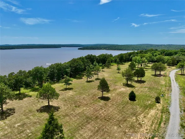 27 Kathy Ln, Eufaula, OK 74432
