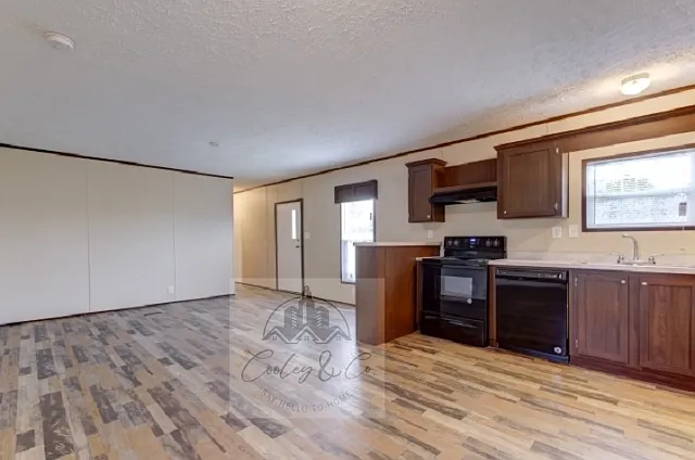 149 Luart Drive - 1 — Photo 2